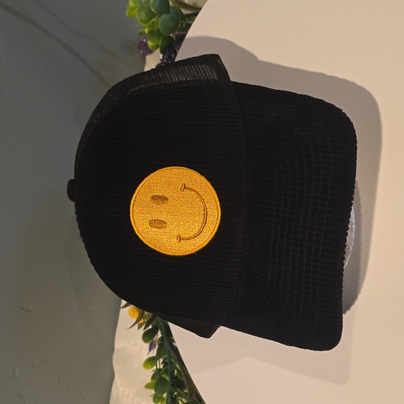 Smile Face Cap Snapback, NO BOUNDARIES, Walmart - Picture 1 of 13